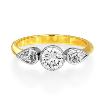 Nayum Diamond Ring in 18Ct. Yellow Gold