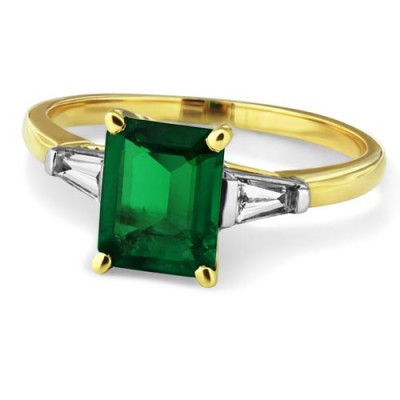 Nayum Emerald and diamond Ring in 18Ct. Yellow Gold