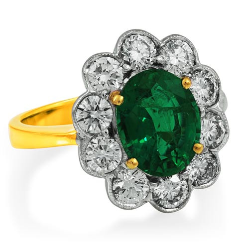 emerald ring 2.22ct. set with diamond in cluster ring smallest Image